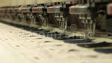 工业绣花缝纫机